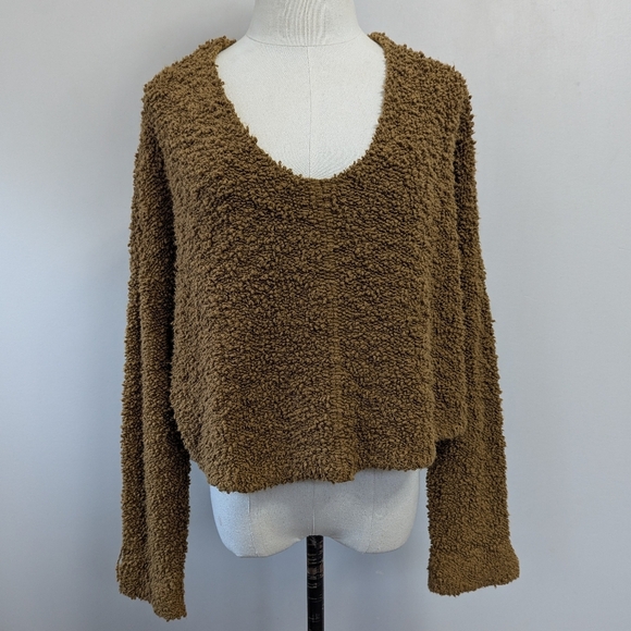 Free People Cropped Textured Cropped Sweater Olive - Picture 2 of 13